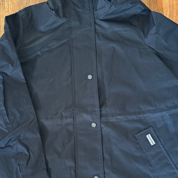 NWT Hunter Black Hooded Rain Coat - Picture 3 of 16